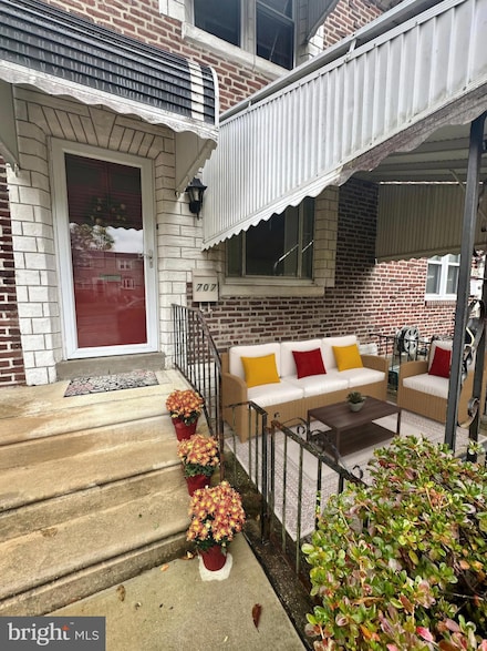 707 Crescent Dr, Glenolden, PA 19036