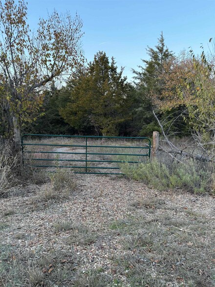???? Camelback Rd, Empire City, OK 73533