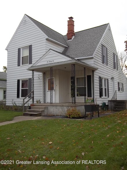 226 S Main, Perry, MI 48872