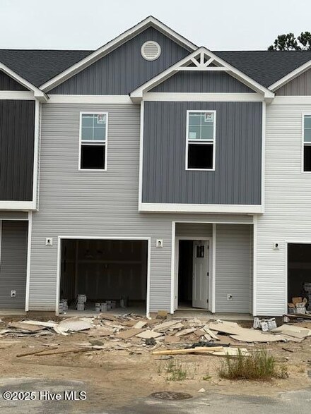 222 Crab Claw Spit Ln, Jacksonville, NC 28546