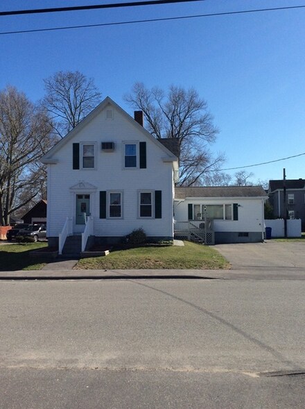 43 Grant St, Taunton, MA 02780