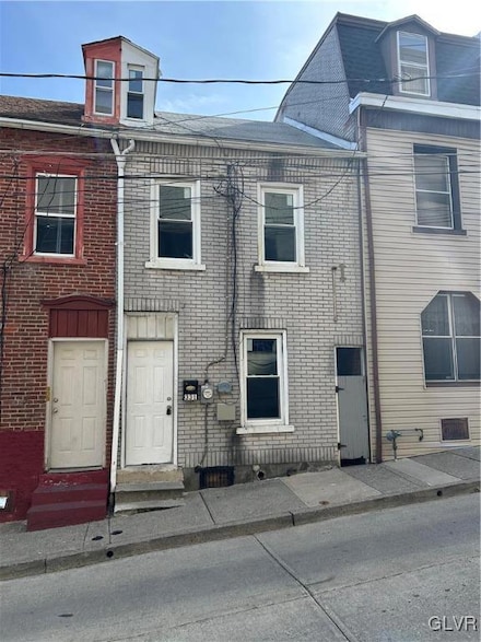 331 N Penn St, Allentown, PA 18102