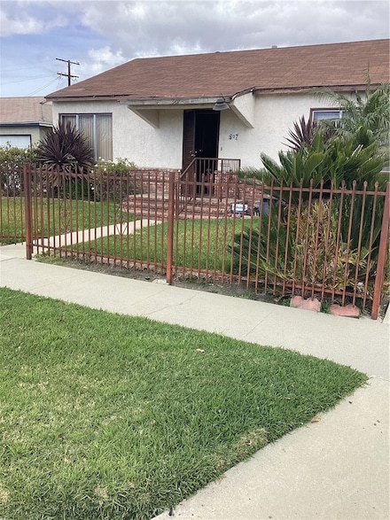 907 W Stockwell St, Compton, CA 90222