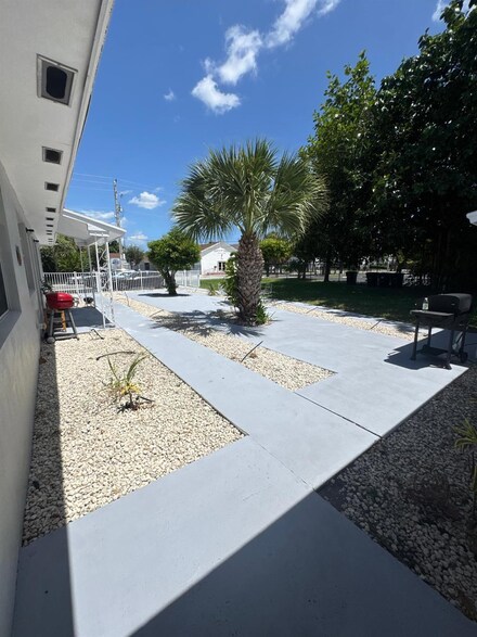 914 3rd St Unit 4, West Palm Beach, FL 33401