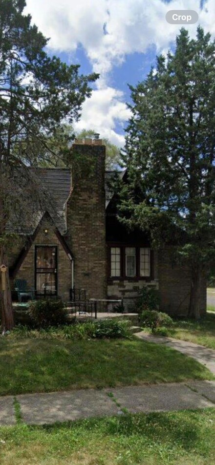 17417 Birwood St, Detroit, MI 48221