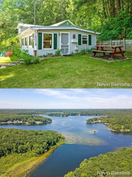 5396 S Centerline Rd, Newaygo, MI 49337