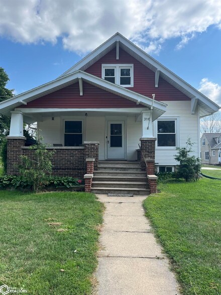 310 E Elm, Hubbard, IA 50122