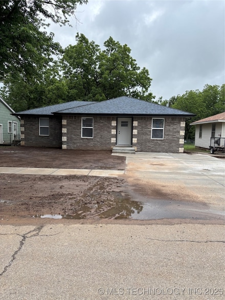 413 E 8th St, Cushing, OK 74023