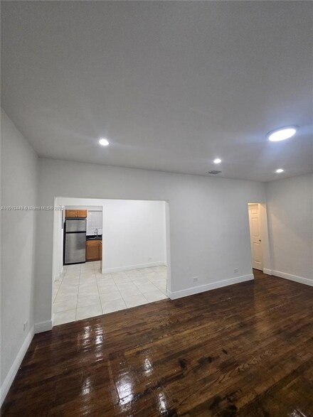 851 80th St Unit 4, Miami Beach, FL 33141