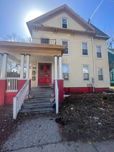 124 Catharine St, Springfield, MA 01109