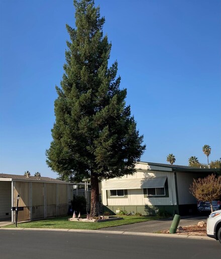 1218 E Cleveland Ave Unit 158, Madera, CA 93638