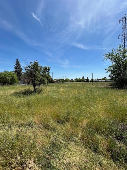 552 Main Ave, Sacramento, CA 95838