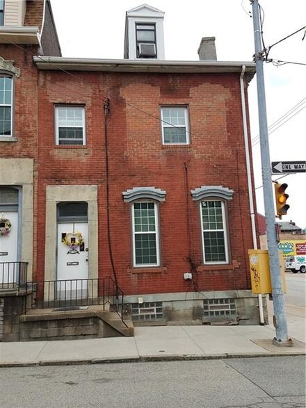13 Marion St, Pittsburgh, PA 15219