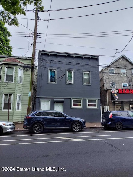 578 Richmond Rd, Staten Island, NY 10304