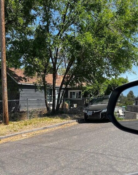 1127 N 8th St, Klamath Falls, OR 97601