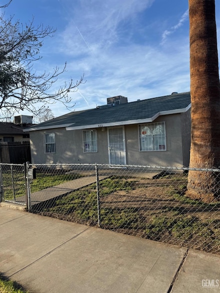 822 Kentucky St, Bakersfield, CA 93305