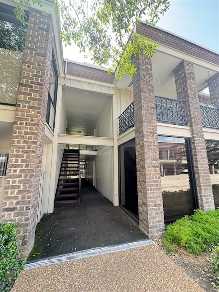 7575 Katy Fwy Unit 9, Houston, TX 77024