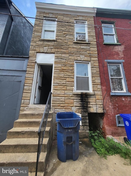 1033A Cherry St, Reading, PA 19602