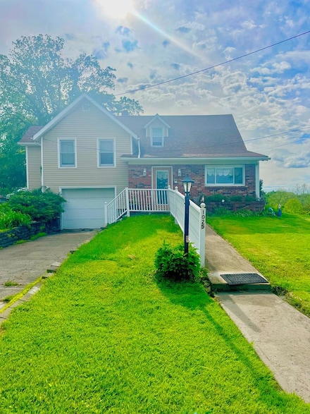 1025 Fairmont Pike Rd, Wheeling, WV 26003