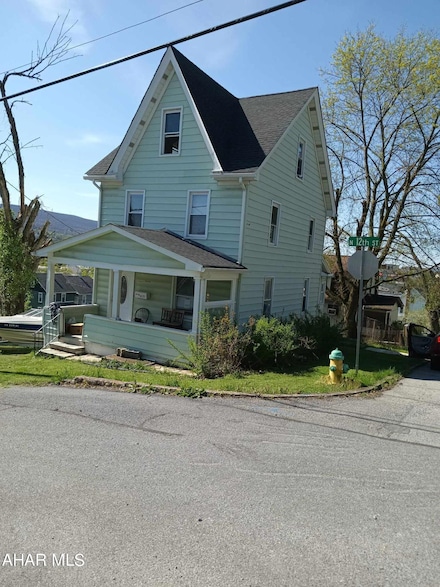 417 N 12th St, Altoona, PA 16601