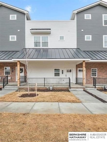 1921 Dahlman Rows Plaza, Omaha, NE 68108