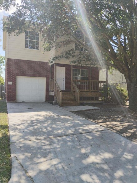 17006 Loch Raven Ln, Houston, TX 77060