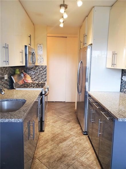 2475 W 16th St Unit 5A, Brooklyn, NY 11214