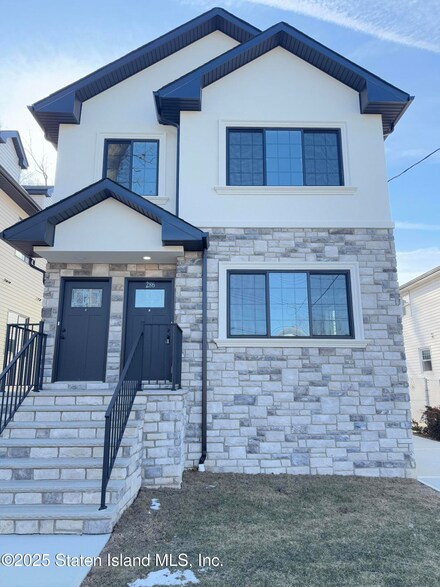 286 Dewey Ave, Staten Island, NY 10308