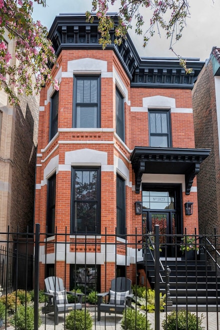 1823 N Lincoln Park W, Chicago, IL 60614