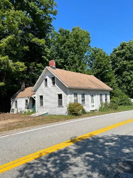 26 Riverside St, Hooksett, NH 03106