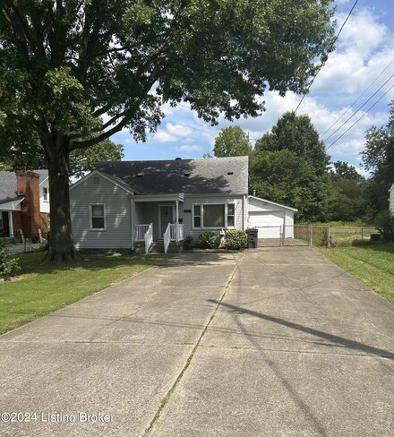 8213 Kerry Rd, Louisville, KY 40258