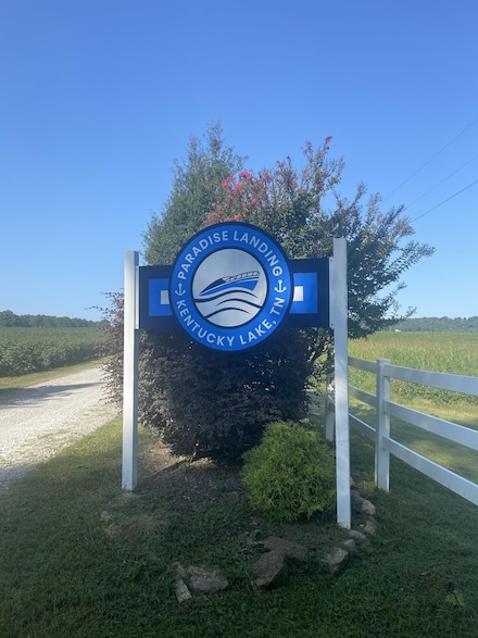 2653 Hardin Bottom River Rd, Clifton, TN 38425