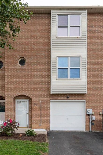 323 Moty Dr, Alburtis, PA 18011