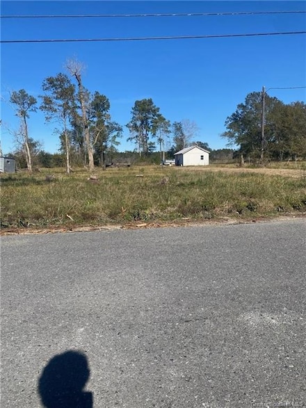 207 Thicket Rd, Sulphur, LA 70663