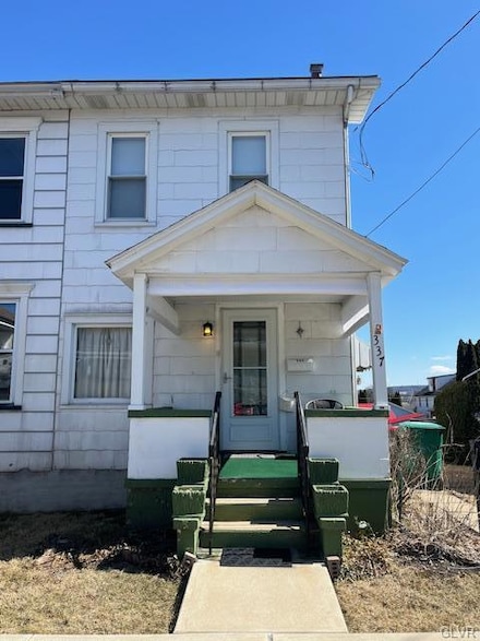 337 N 3rd St, Lehighton, PA 18235