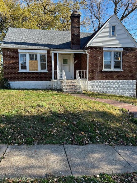 3816 Oakridge Blvd, Saint Louis, MO 63121