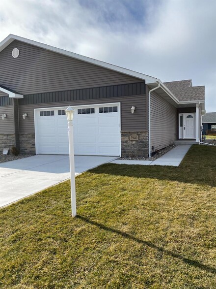 3942-3940 Stadium St, Portage, IN 46368