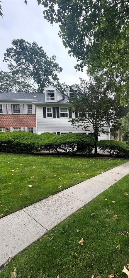 701 Towne House Village, Hauppauge, NY 11749