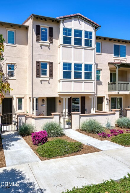 602 Pioneer St, Camarillo, CA 93010