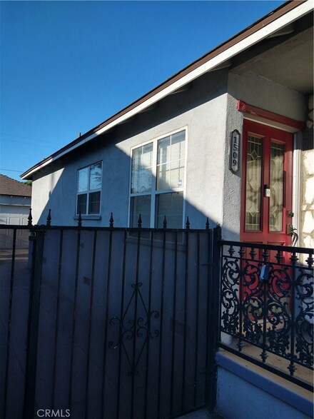 1509 E Queensdale St, Compton, CA 90221