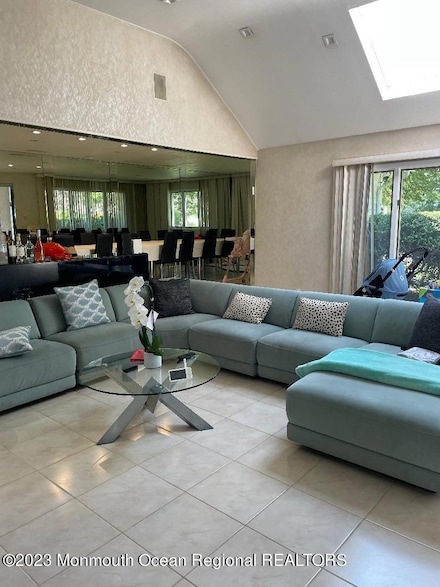 13 Dwight Dr, Ocean, NJ 07712