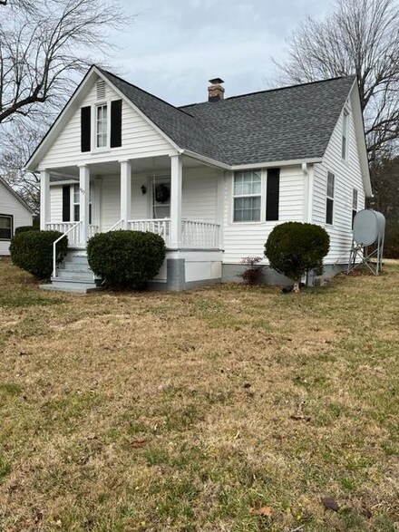 409 Chalk Level Rd, Chatham, VA 24531