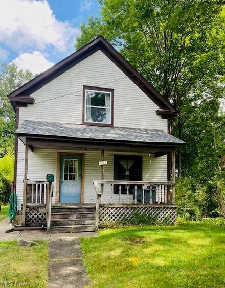 227 E Crain Ave, Kent, OH 44240
