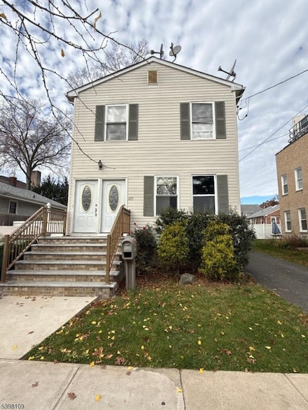 409 E Elm St, Linden, NJ 07036