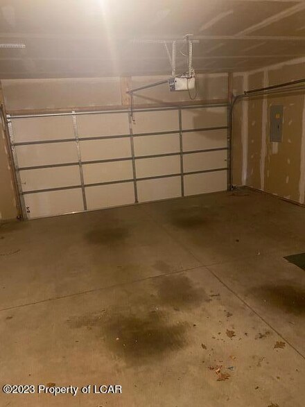 1041 S Appian Way, Hazle Township, PA 18202