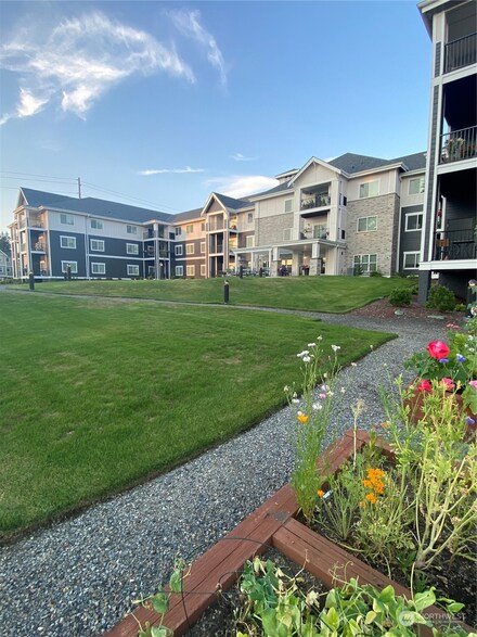 1520 Palomino Dr SE Unit 218, Olympia, WA 98501