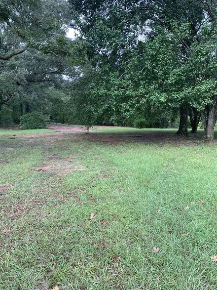 861 Luckney Rd, Brandon, MS 39042