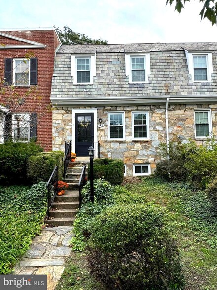 119 Commonwealth Ave, Alexandria, VA 22301