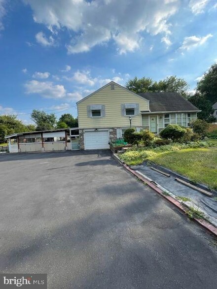 201 Crestview Rd, Hatboro, PA 19040