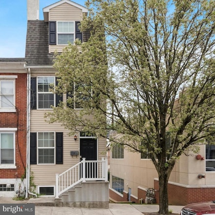 379 E Elm St, Conshohocken, PA 19428